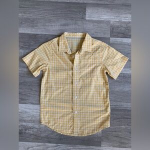 Cat and Jack yellow gingham button down short sleeve size 6/7
